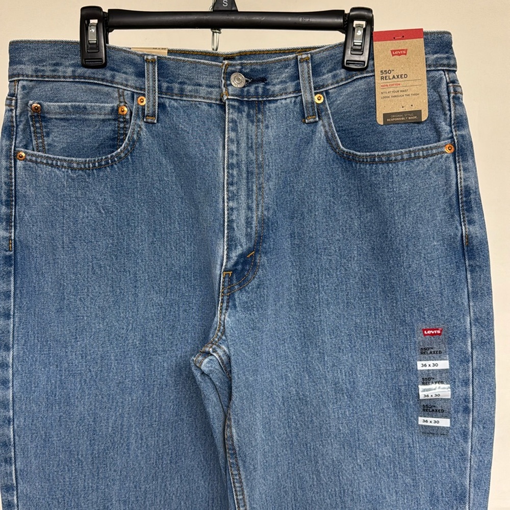 NWT Levi’s 550 Relaxed fit jeans